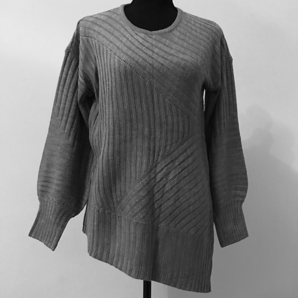 New Design 365 sweater Size M